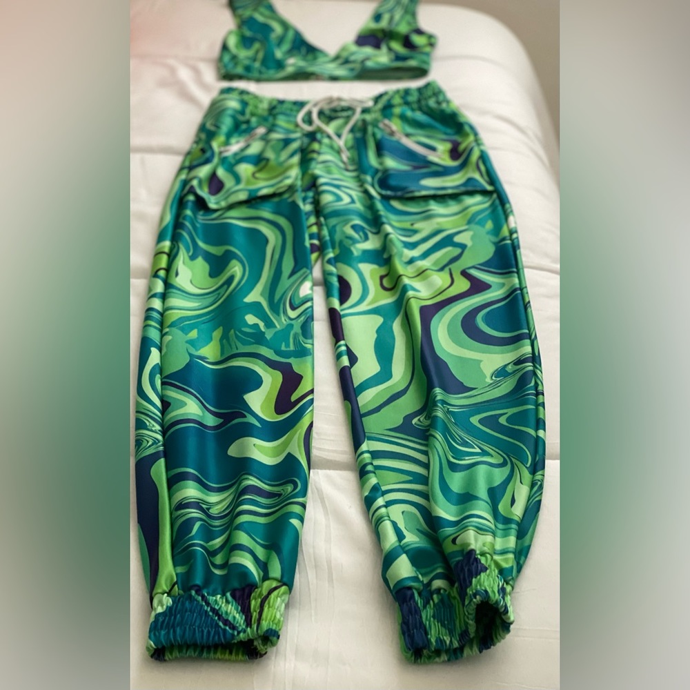 Pant set - Picture 4 of 10